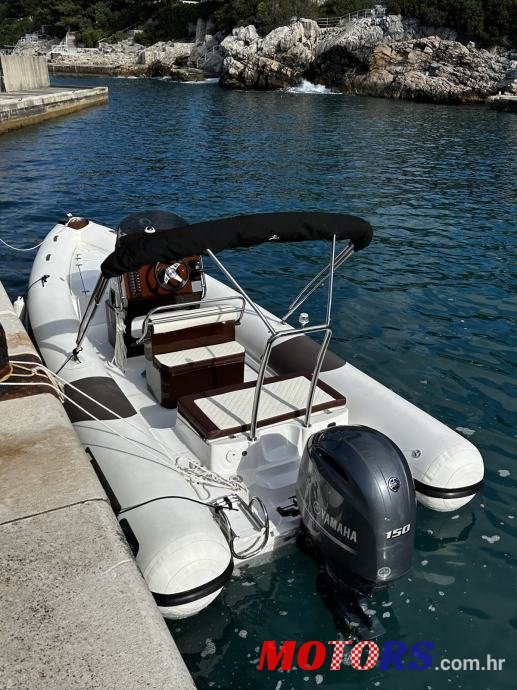 2022' Falkor 22 photo #1