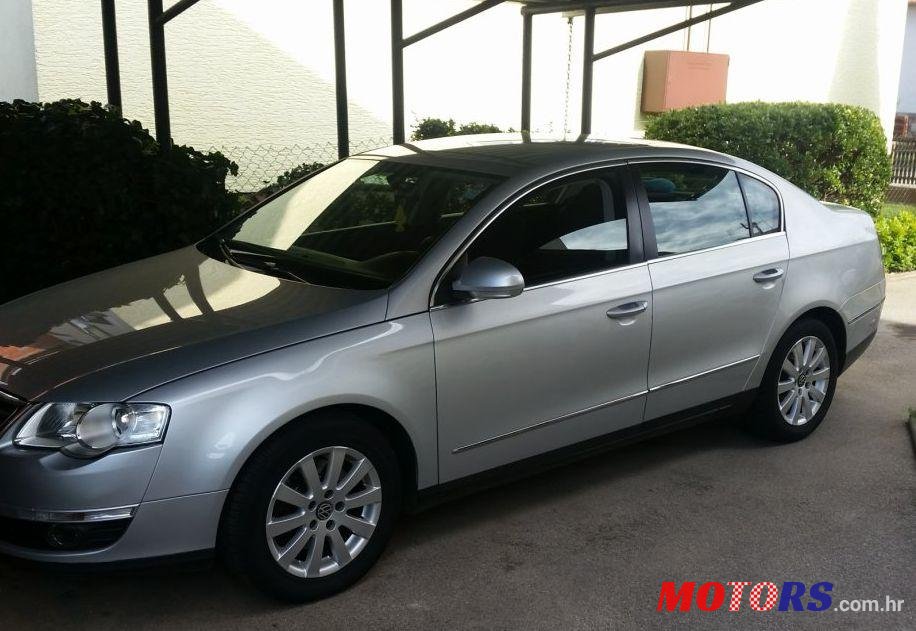 2005' Volkswagen Passat 2,0 Tdi photo #1