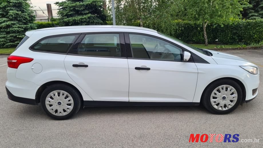 2015' Ford Focus Karavan photo #5