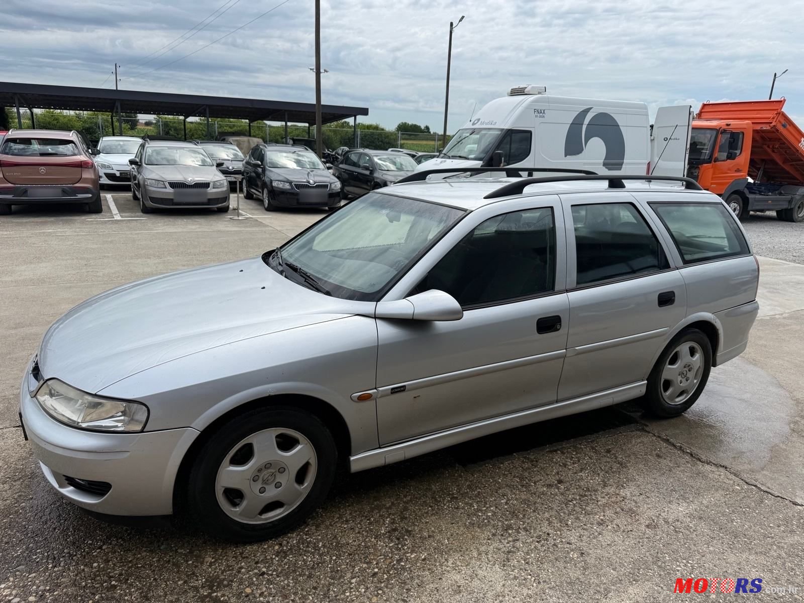 2001' Opel Vectra Karavan photo #4