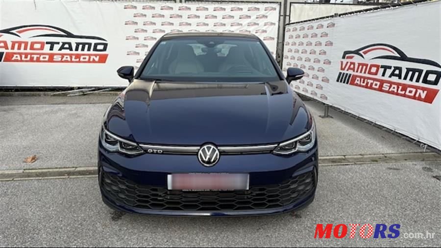2021' Volkswagen Golf 8 2,0 Tdi photo #2