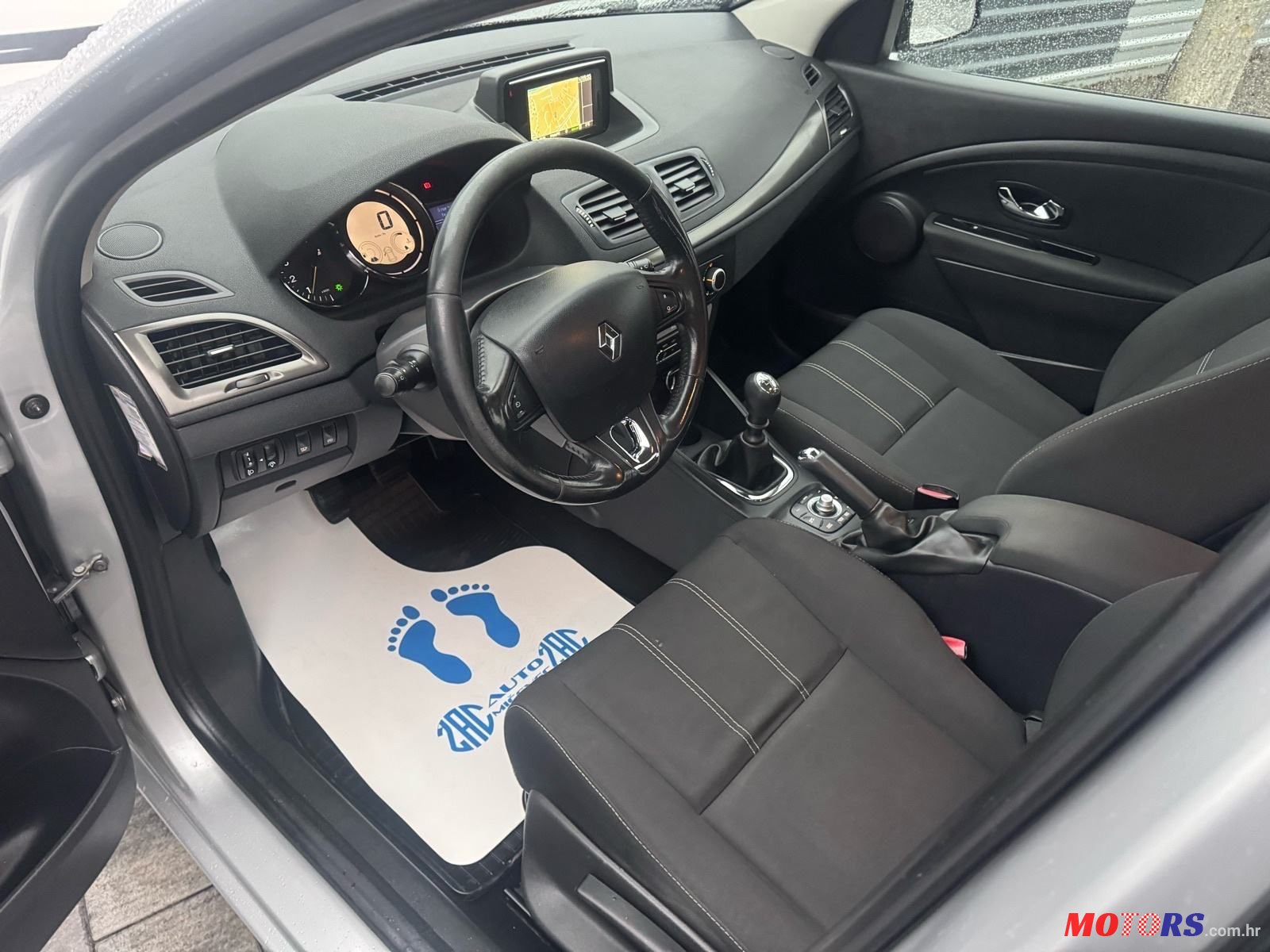 2015' Renault Megane Grandtour Dci photo #3