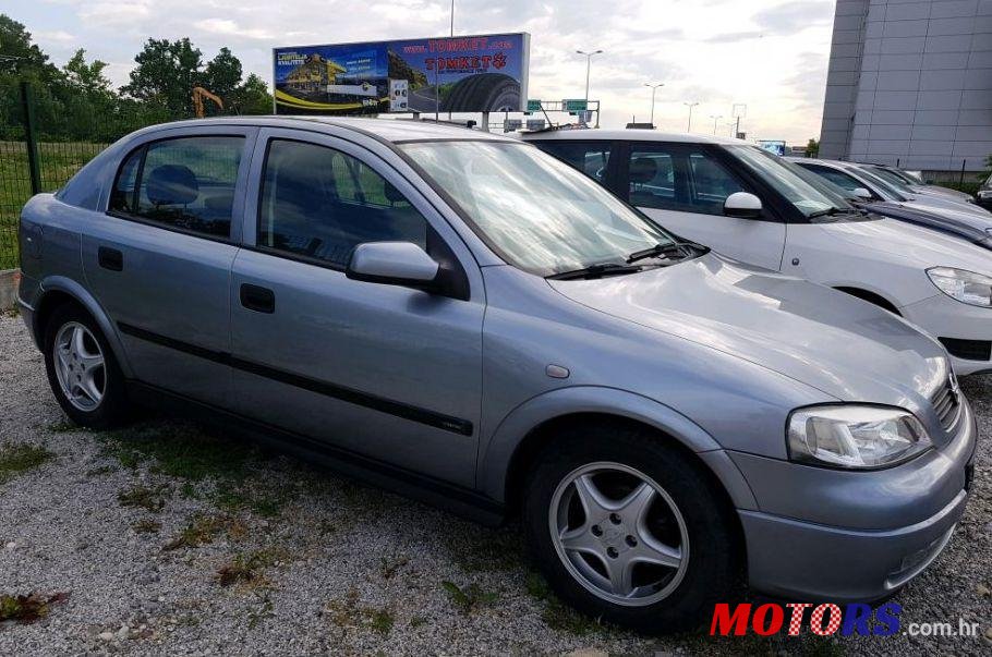 2003' Opel Astra 1,7 Dt photo #1