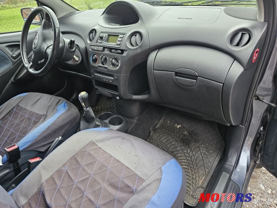 2005' Toyota Yaris 1,4 D-4D photo #6