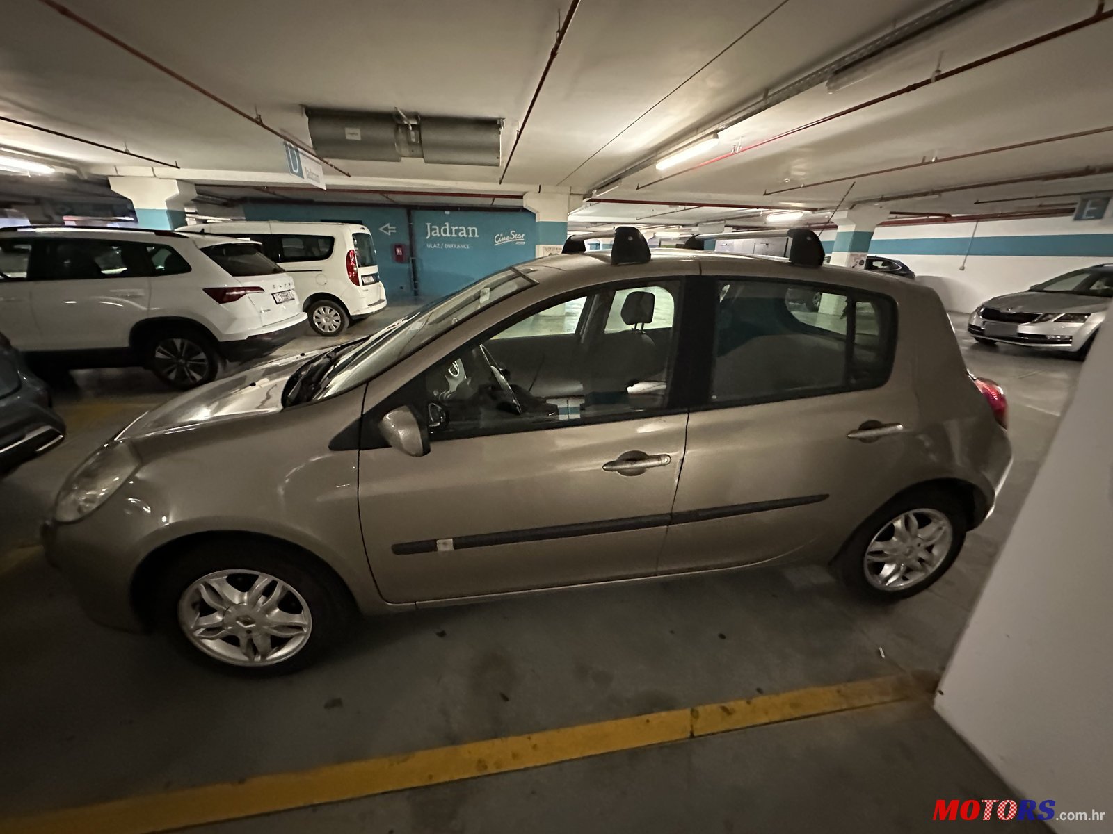 2008' Renault Clio photo #3