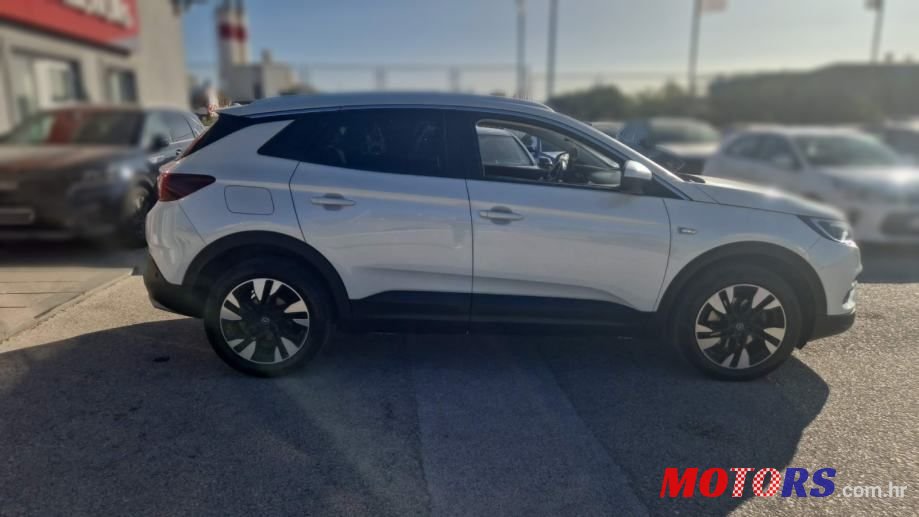2019' Opel Grandland 1,2 Turbo photo #2
