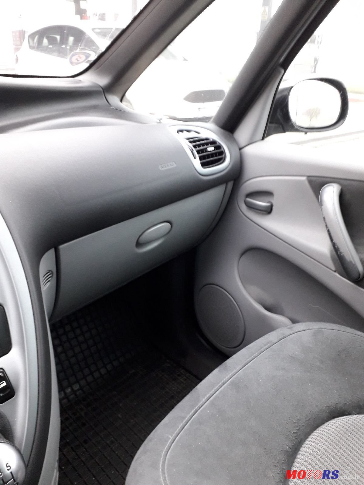 2006' Citroen Xsara Picasso 1,6 Hdi photo #6