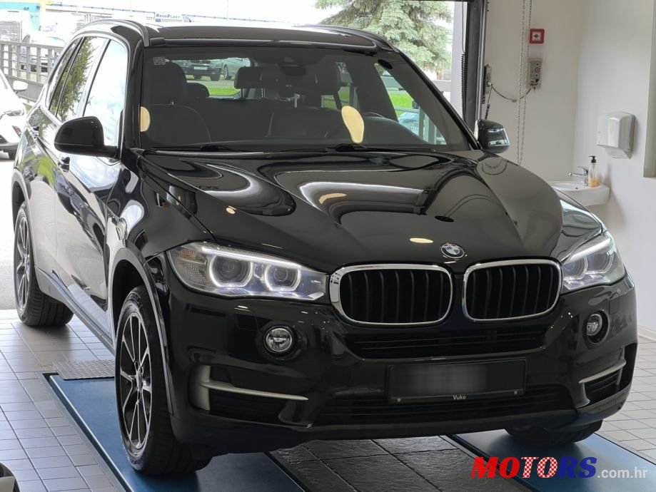 2015' BMW X5 Xdrive30D photo #1