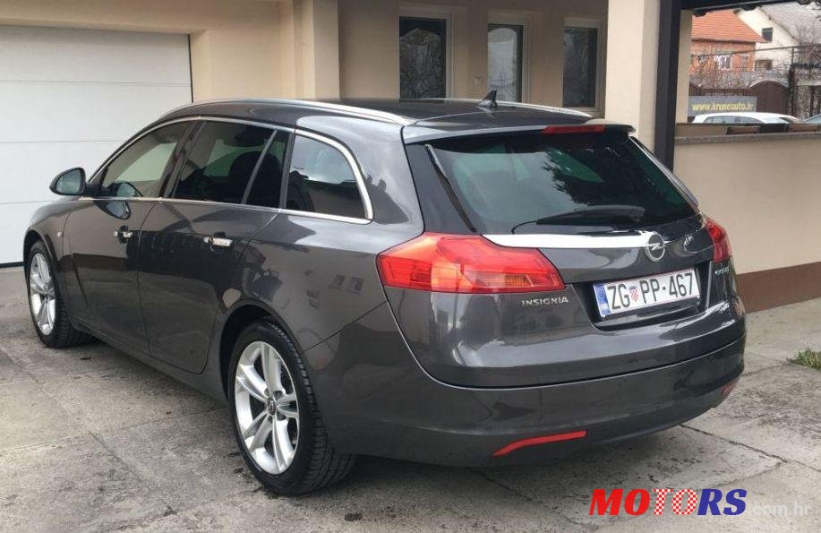 2011' Opel Insignia Karavan 2,0 Cdti photo #1