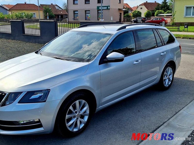 2019' Skoda Octavia Combi photo #1
