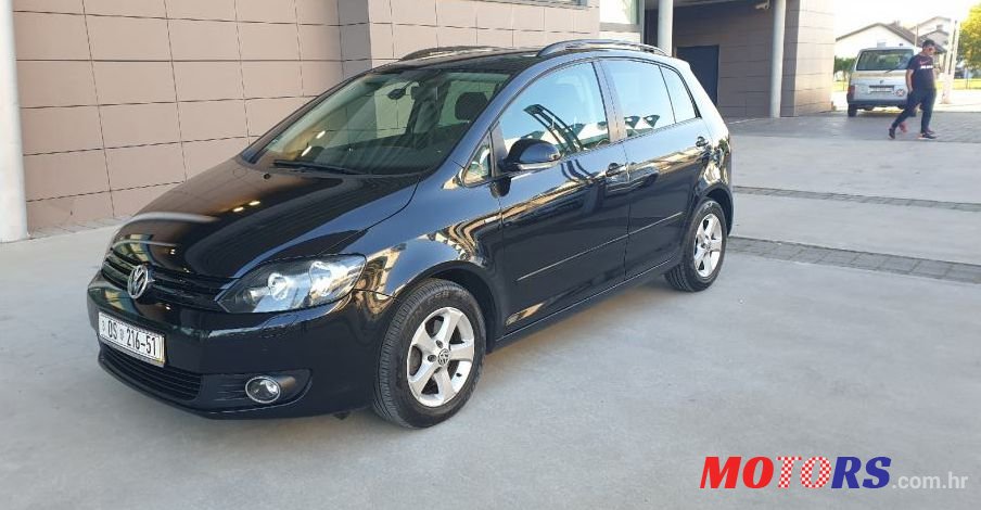 2012' Volkswagen Golf 6 1,6 Tdi photo #1