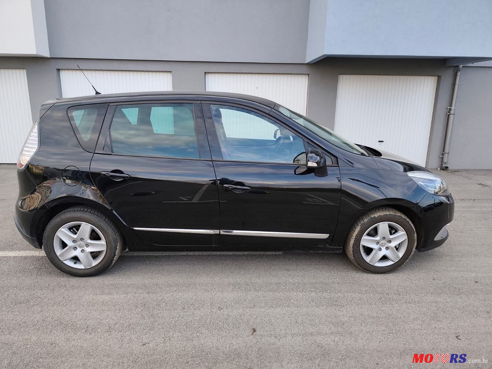 2016' Renault Scenic Dci 110 photo #4