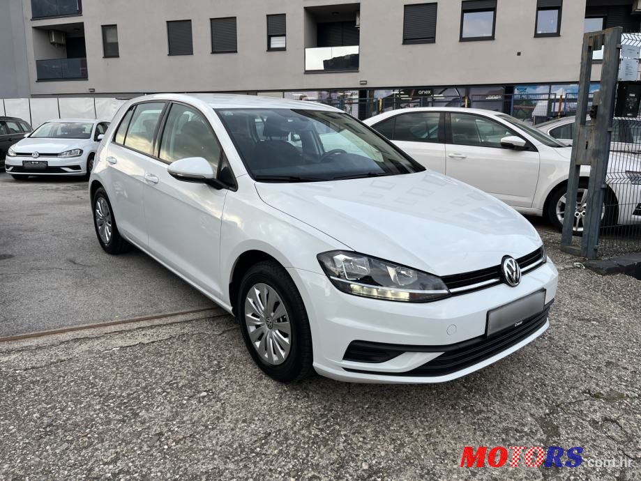 2017' Volkswagen Golf 7 1,6 Tdi photo #1