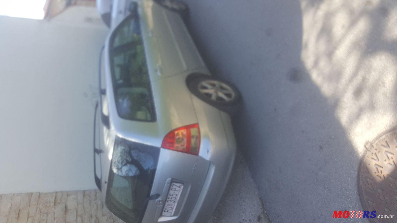 2004' Toyota Corolla photo #4