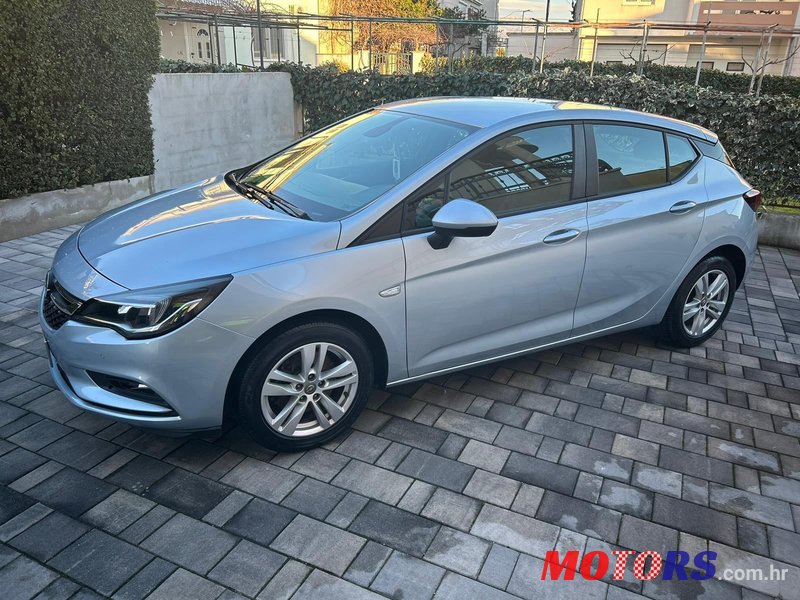 2017' Opel Astra 1.6 Cdti photo #1