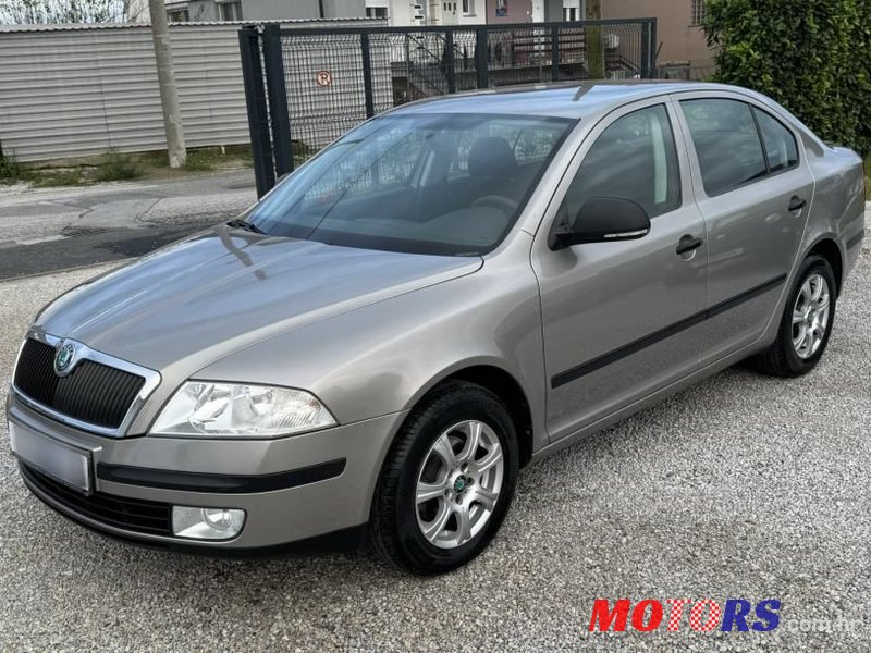 2011' Skoda Octavia 1,6 photo #2