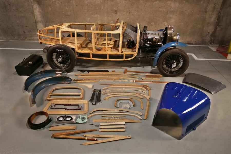 U štali pronađena tri rijetka Bugattija, vrijedna 6,5 milijuna kuna