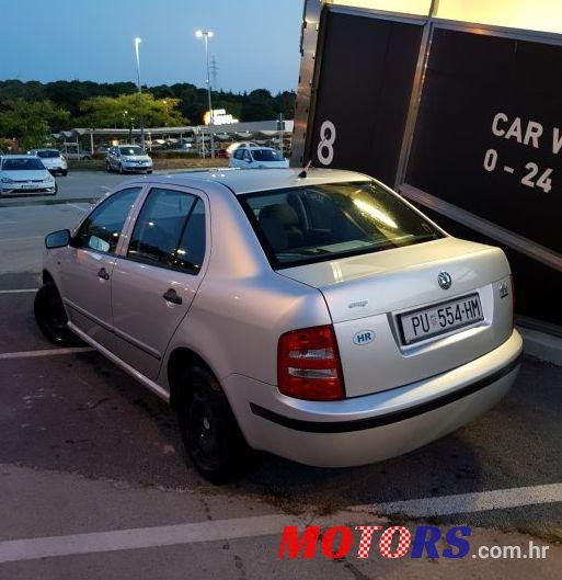 2002' Skoda Fabia Sedan 1.4 Mpi photo #2