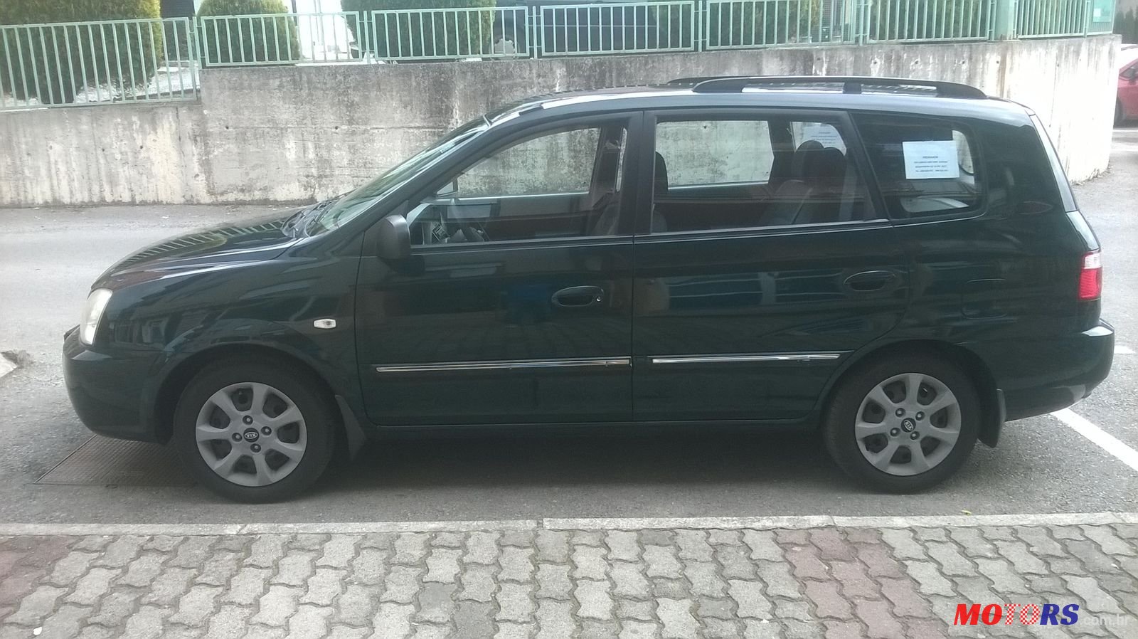 2005' Kia Carens photo #1