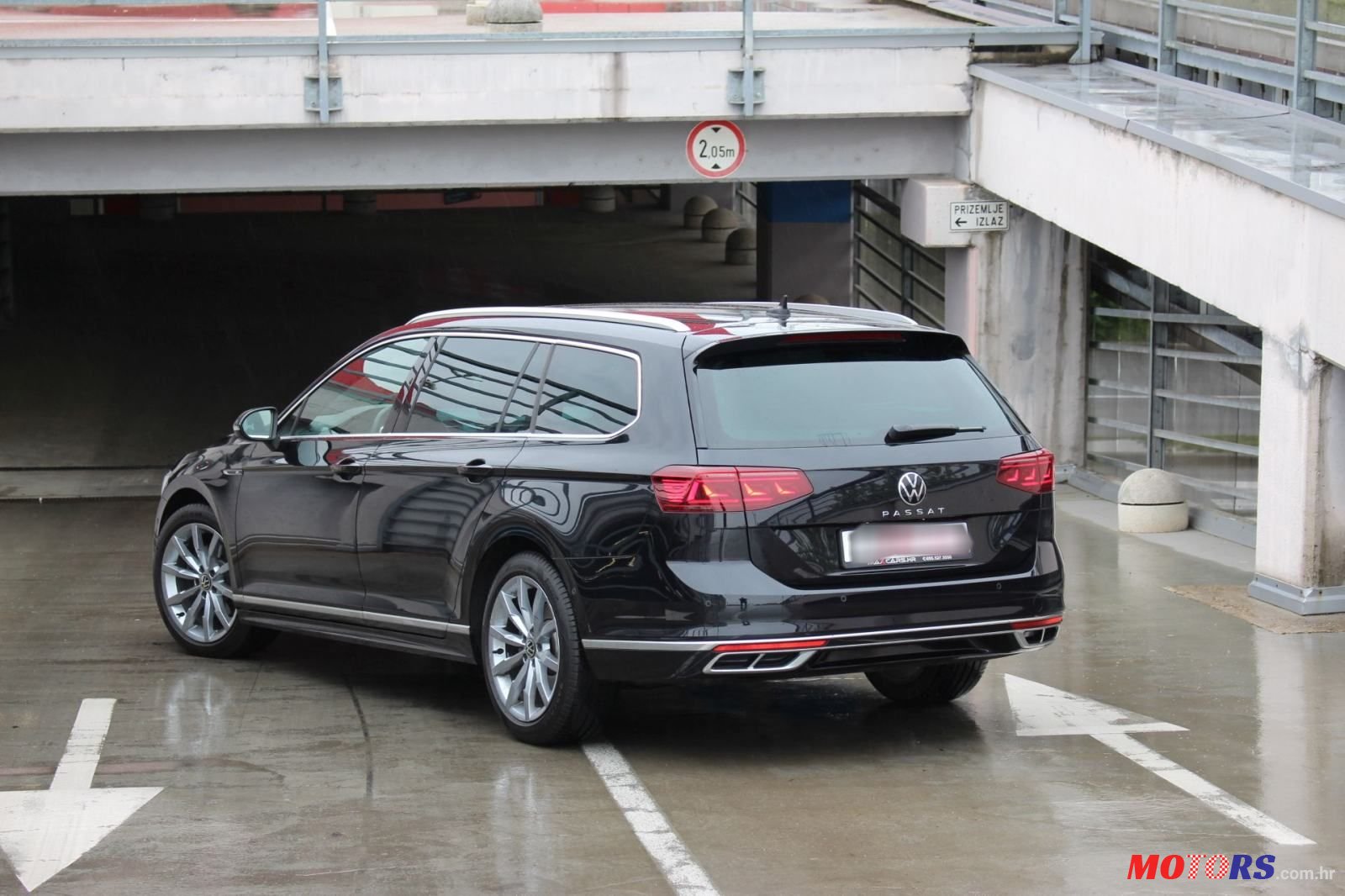 2021' Volkswagen Passat Variant photo #6