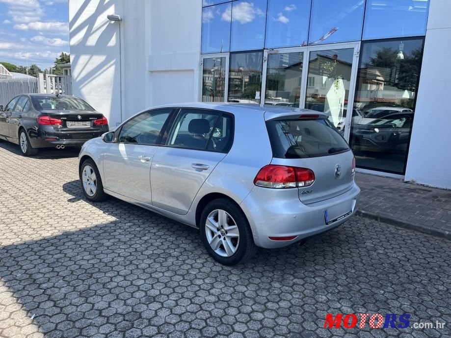 2010' Volkswagen Golf 6 1,6 Tdi photo #3
