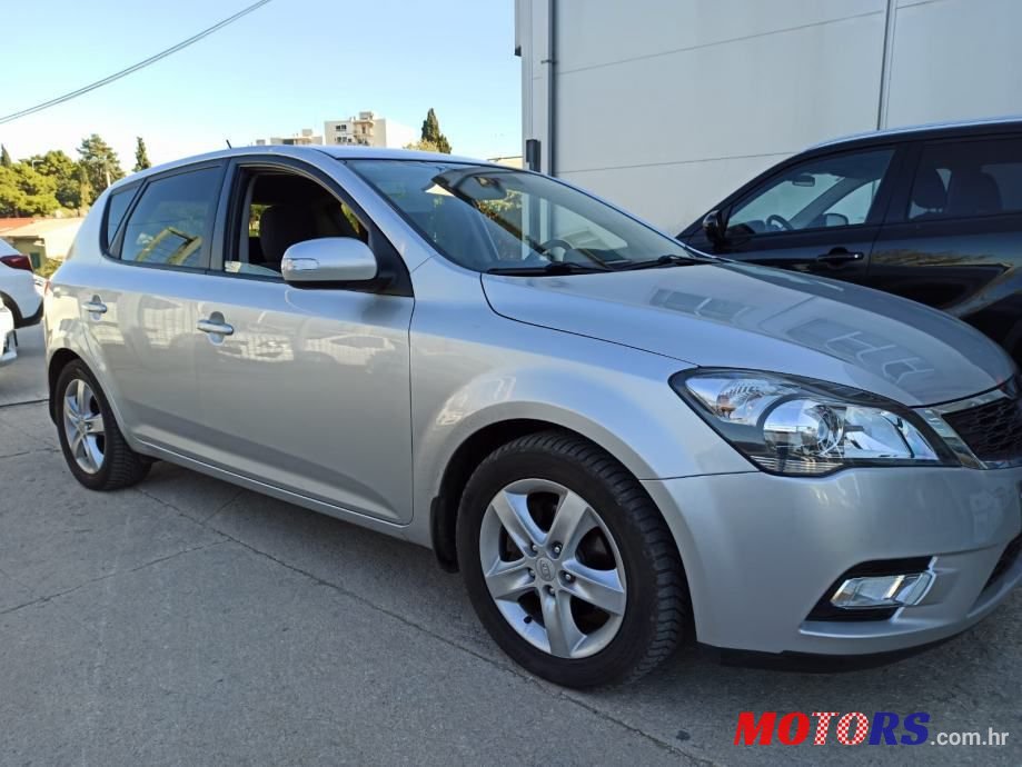 2011' Kia Ceed 1.6 photo #2