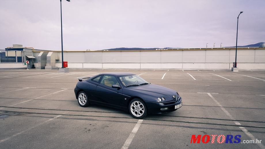 1996' Alfa Romeo GTV photo #4