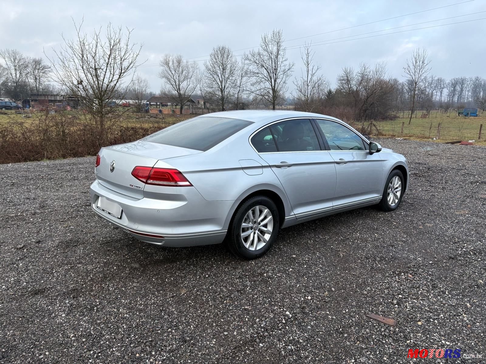 2017' Volkswagen Passat photo #5