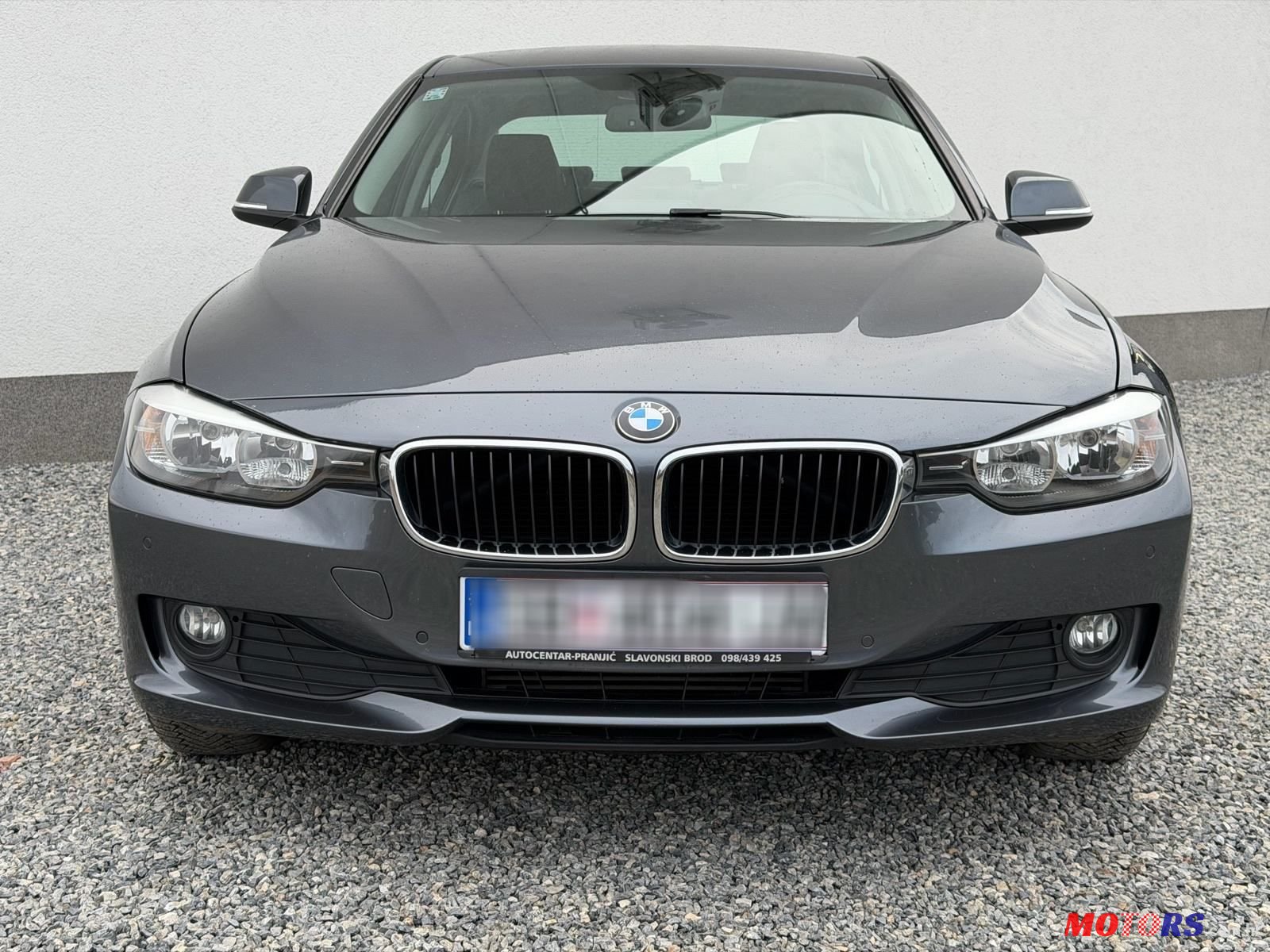 2015' BMW Serija 3 318D photo #2