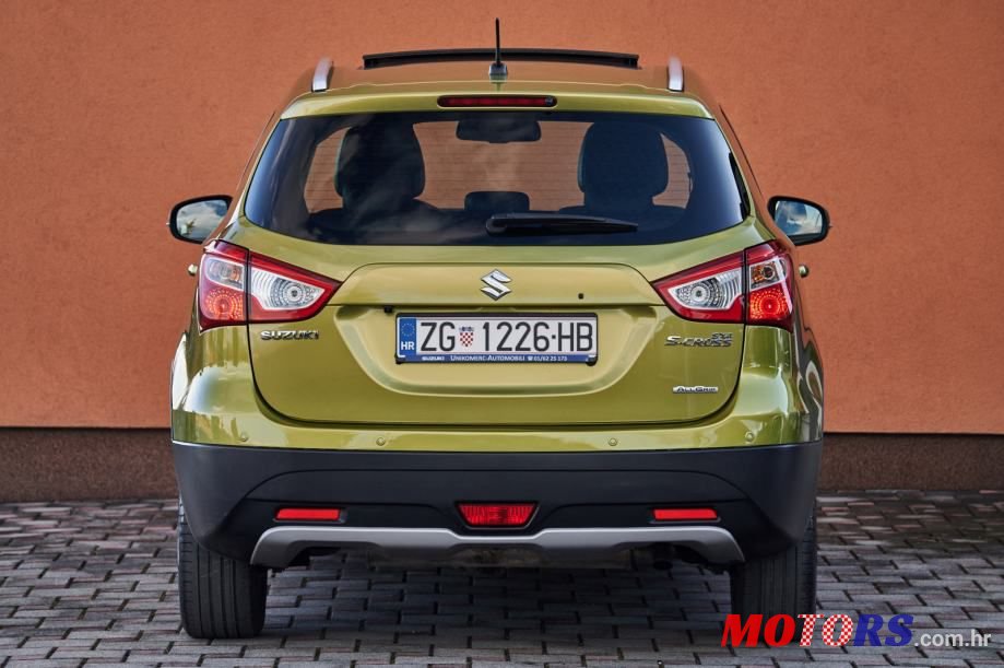 2014' Suzuki Sx4 S-Cross photo #6