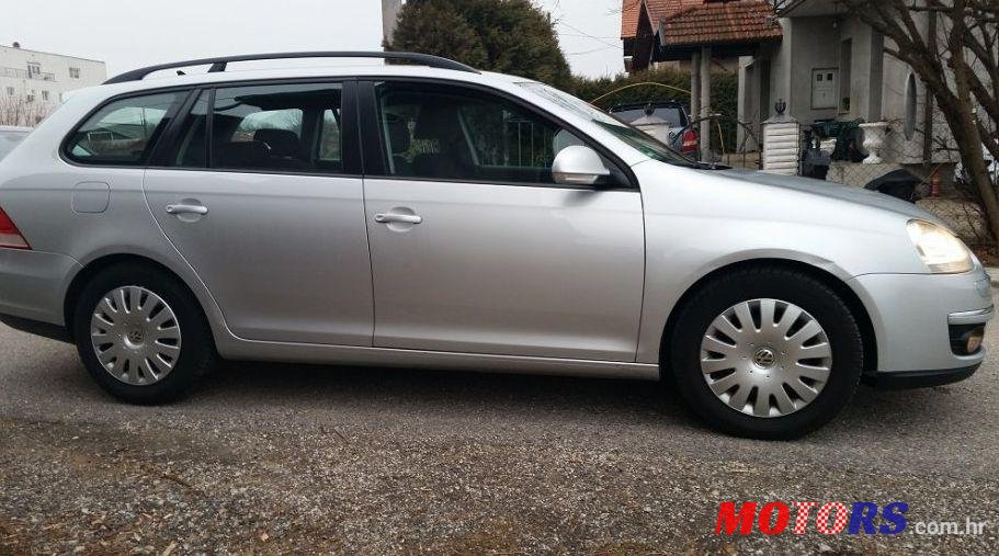 2009' Volkswagen Golf V 1,9 Tdi photo #2