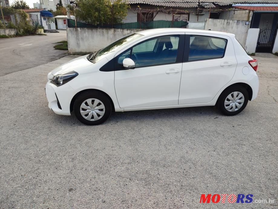 2020' Toyota Yaris 1,0 photo #3