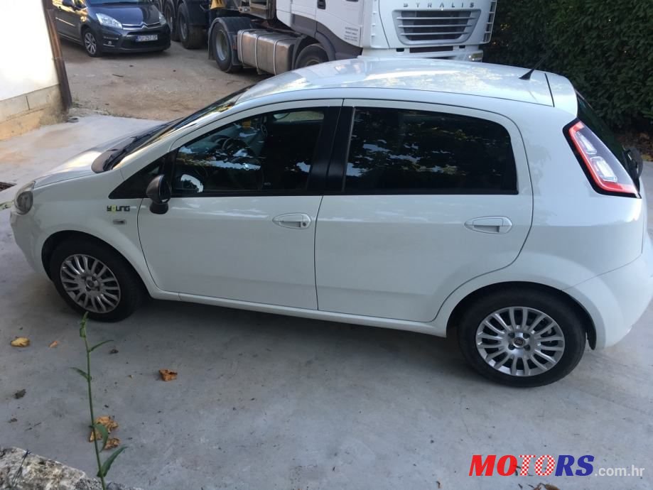 2014' Fiat Punto photo #4