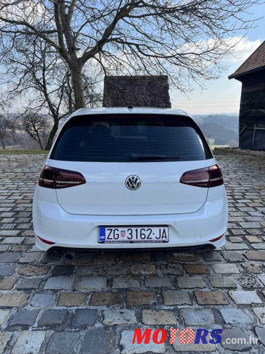 2014' Volkswagen Golf 7 Golf R photo #6