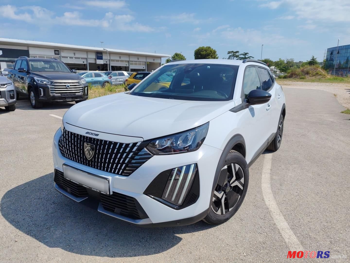 2023' Peugeot 2008 photo #1