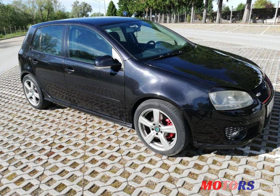 2005' Volkswagen Golf V 2,0 Tdi photo #1