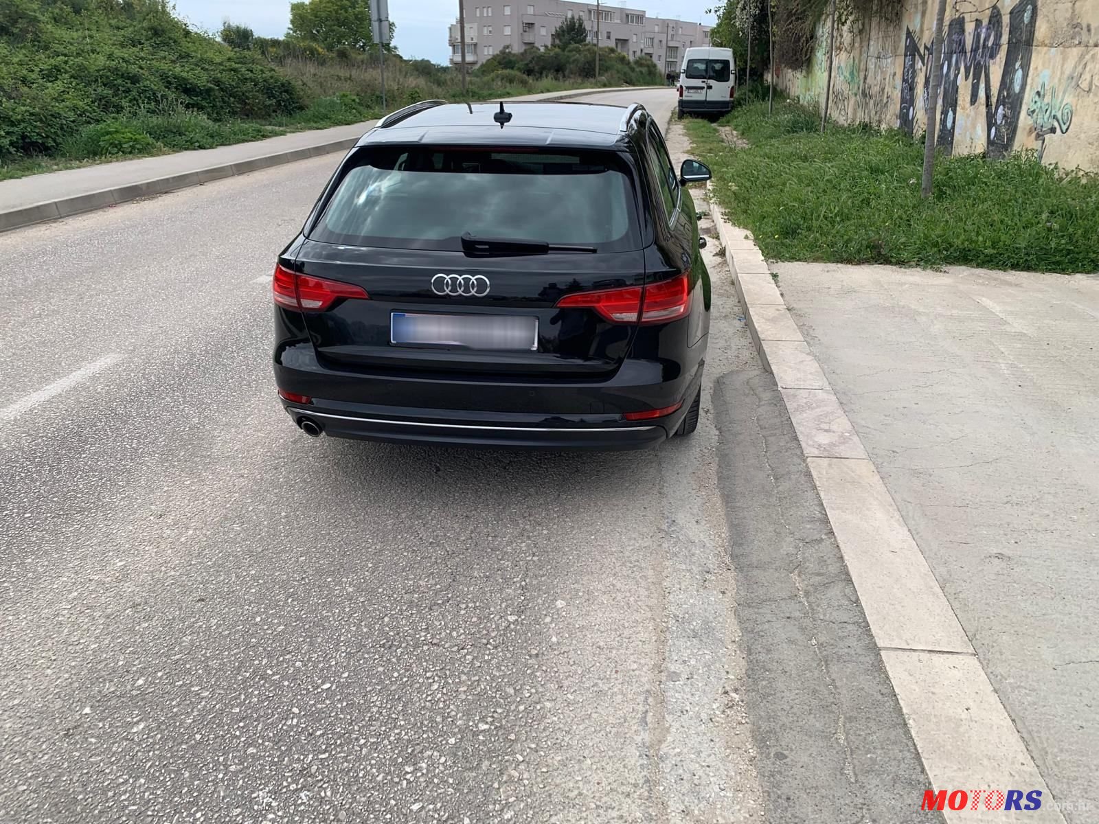 2017' Audi A4 Avant photo #1