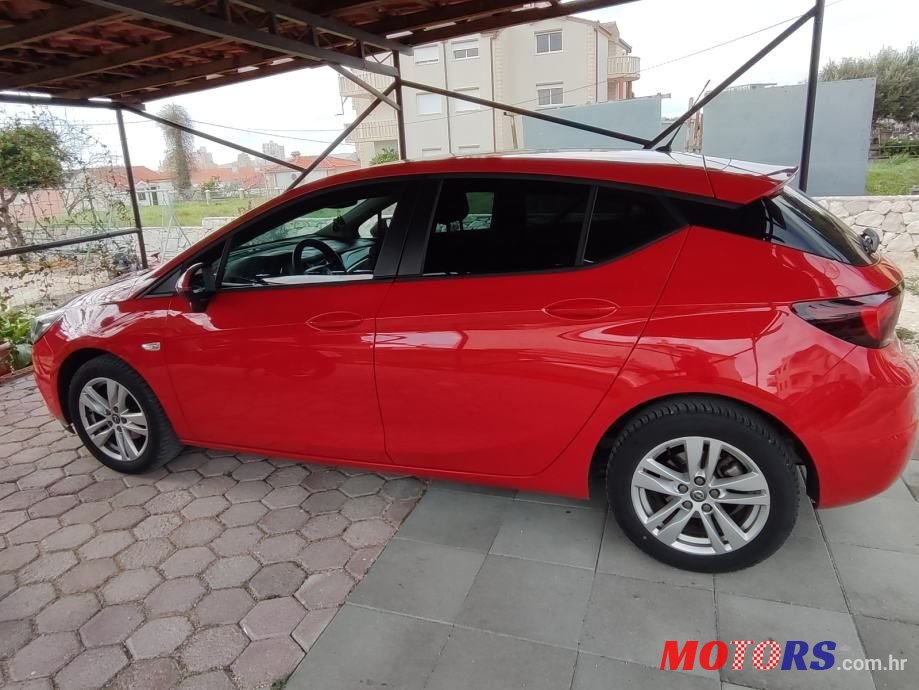 2019' Opel Astra 1,4 Turbo photo #2