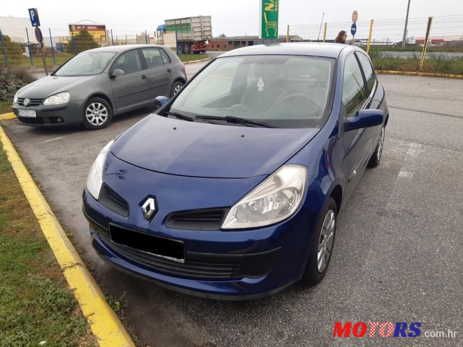 2005' Renault Clio 1,4 16V photo #1
