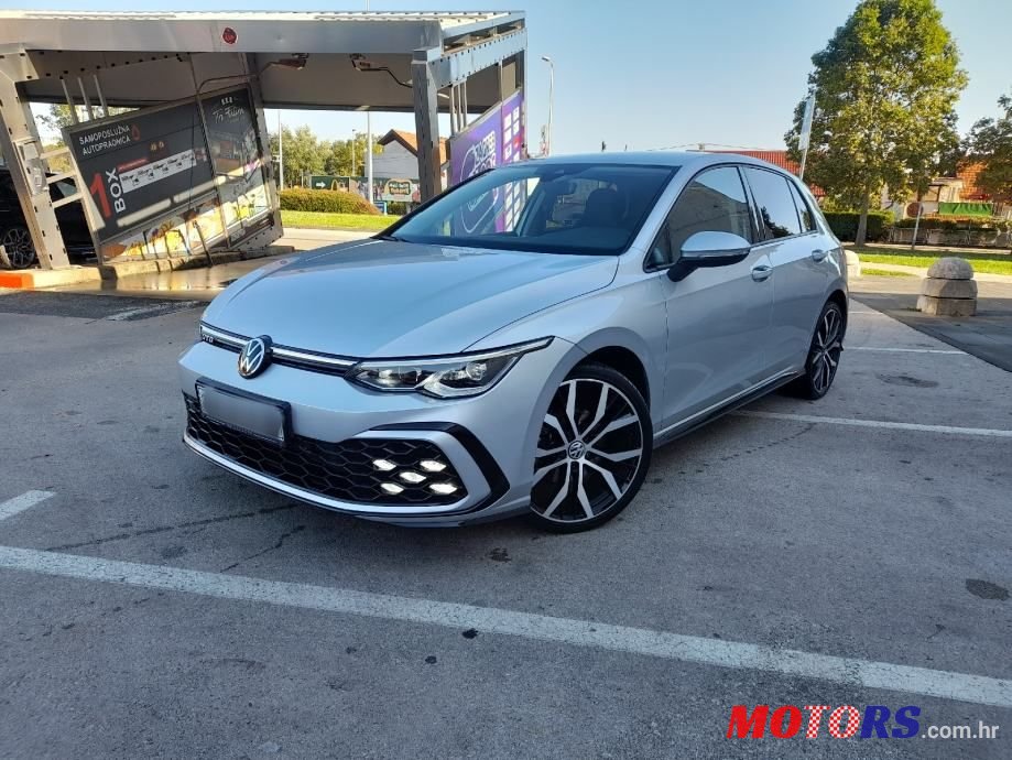2021' Volkswagen Golf 8 2,0 Tdi photo #1