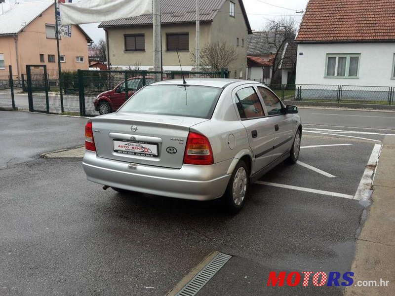 2002' Opel Astra Club 1,4 photo #2
