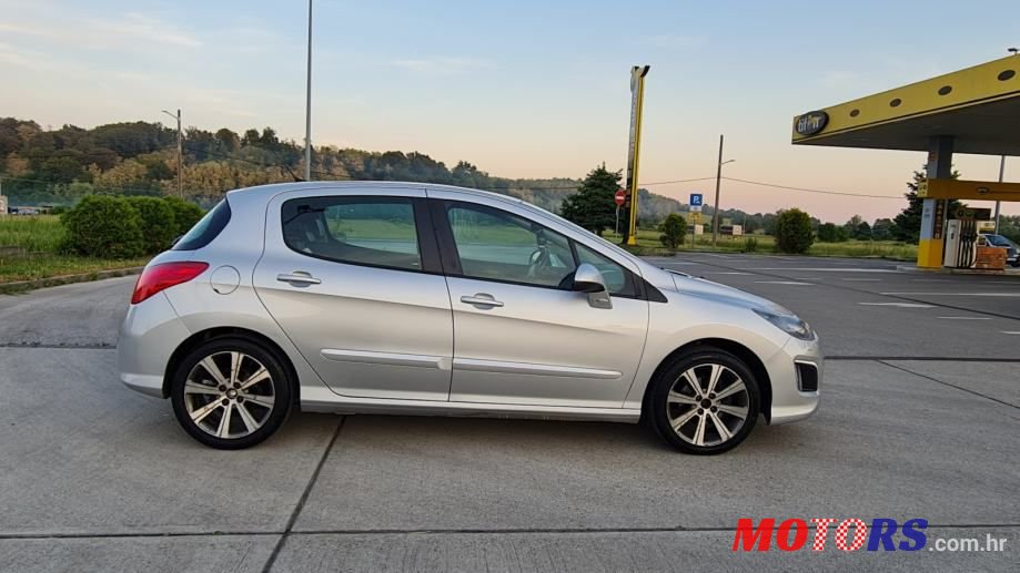 2012' Peugeot 308 1,6 E-Hdi photo #3