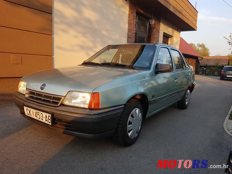 1991' Opel Kadett E photo #3
