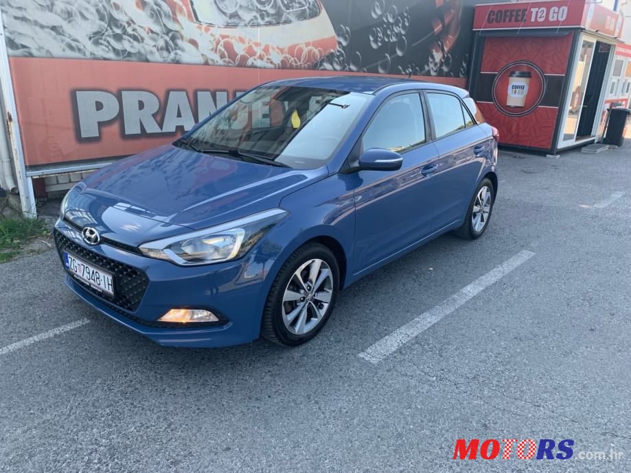 2017' Hyundai i20 photo #1