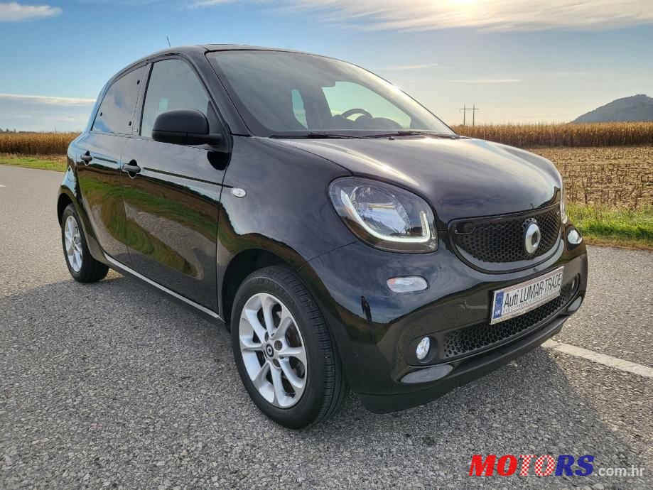 2017' Smart Forfour photo #6