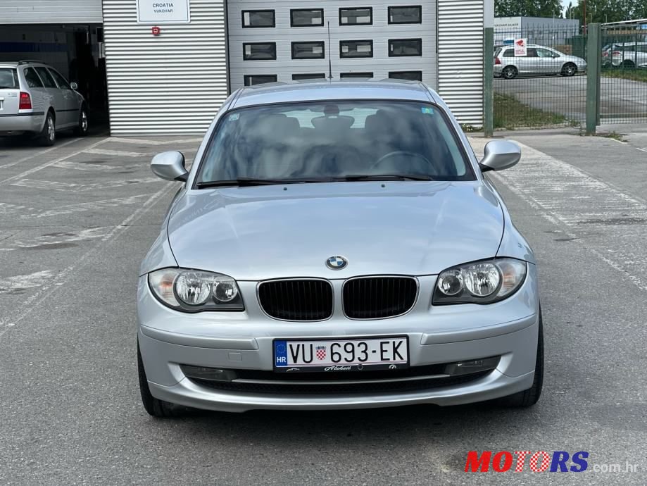 2010' BMW Serija 1 118D photo #2
