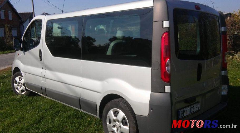 2012' Opel Vivaro 2,0 2,9 T photo #1