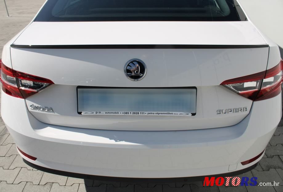 2019' Skoda Superb photo #6