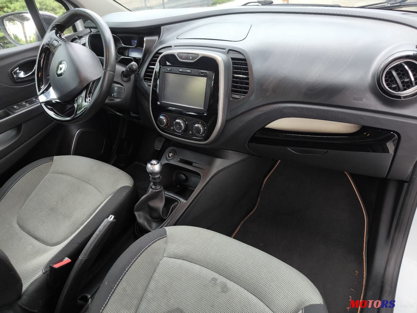 2015' Renault Captur Dci photo #5