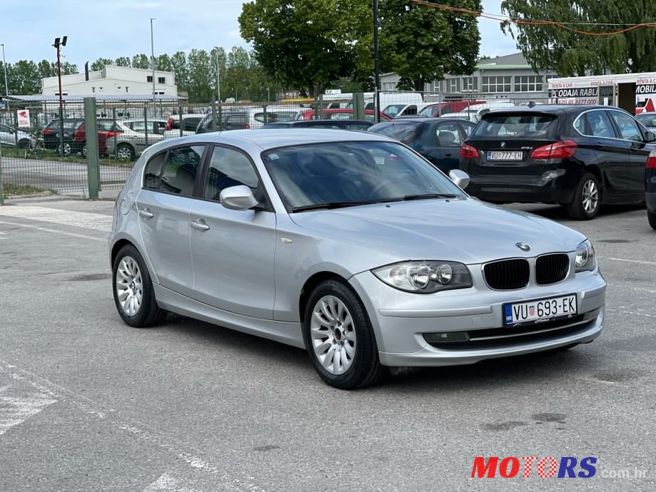 2010' BMW Serija 1 118D photo #3